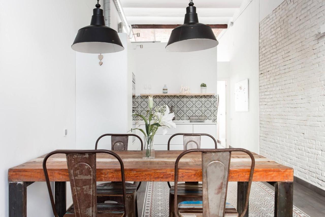 Stylish Apartment With Terrace For Couple Or Family Barcellona Esterno foto